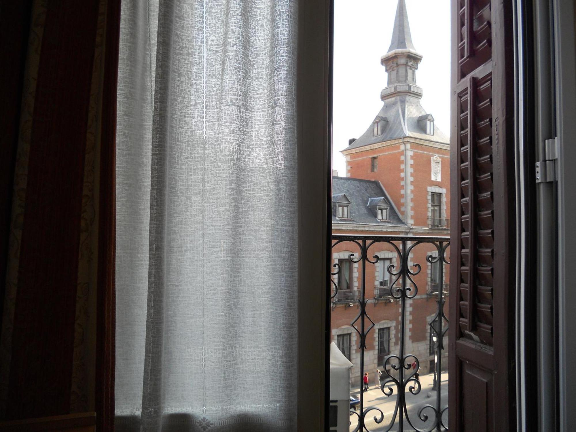Hostal La Perla Asturiana Madrid Eksteriør billede