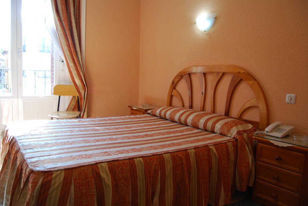 Hostal La Perla Asturiana Madrid Eksteriør billede