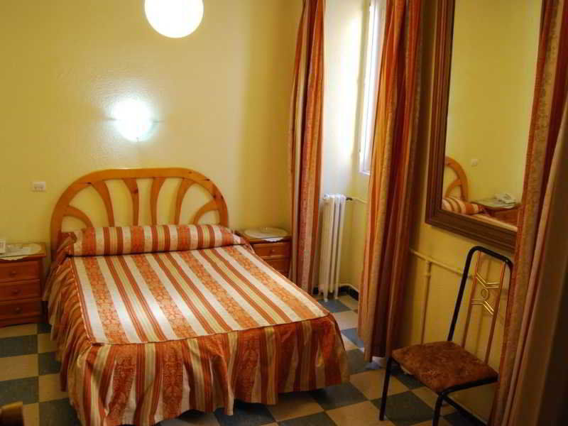 Hostal La Perla Asturiana Madrid Eksteriør billede