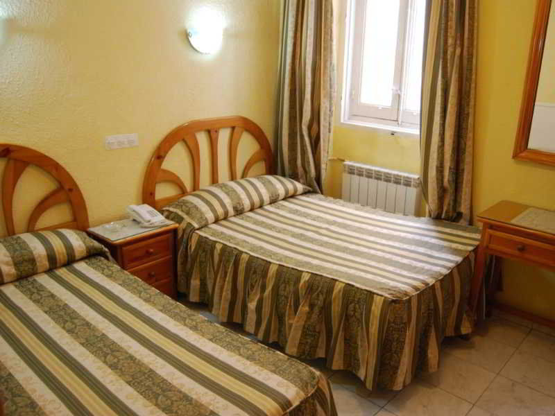 Hostal La Perla Asturiana Madrid Eksteriør billede