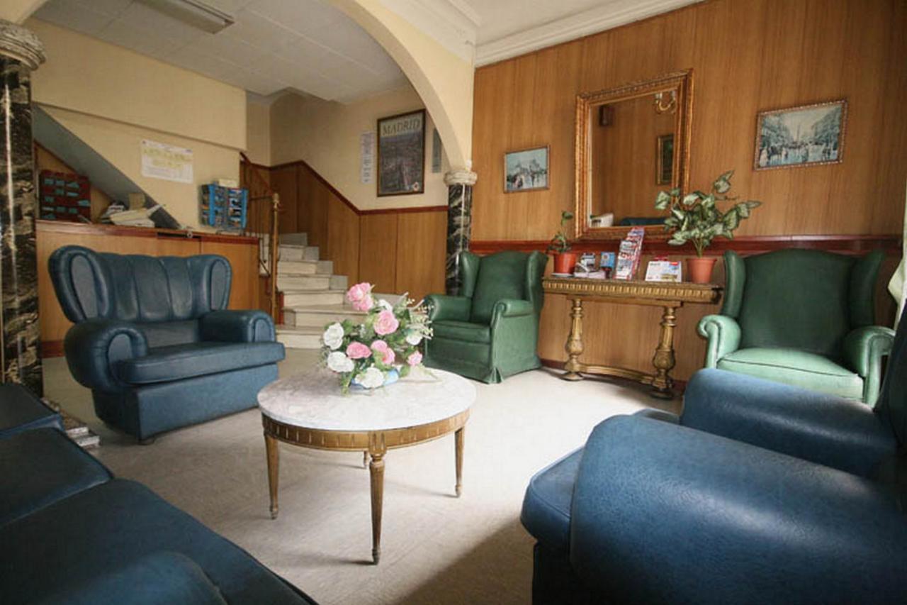 Hostal La Perla Asturiana Madrid Eksteriør billede